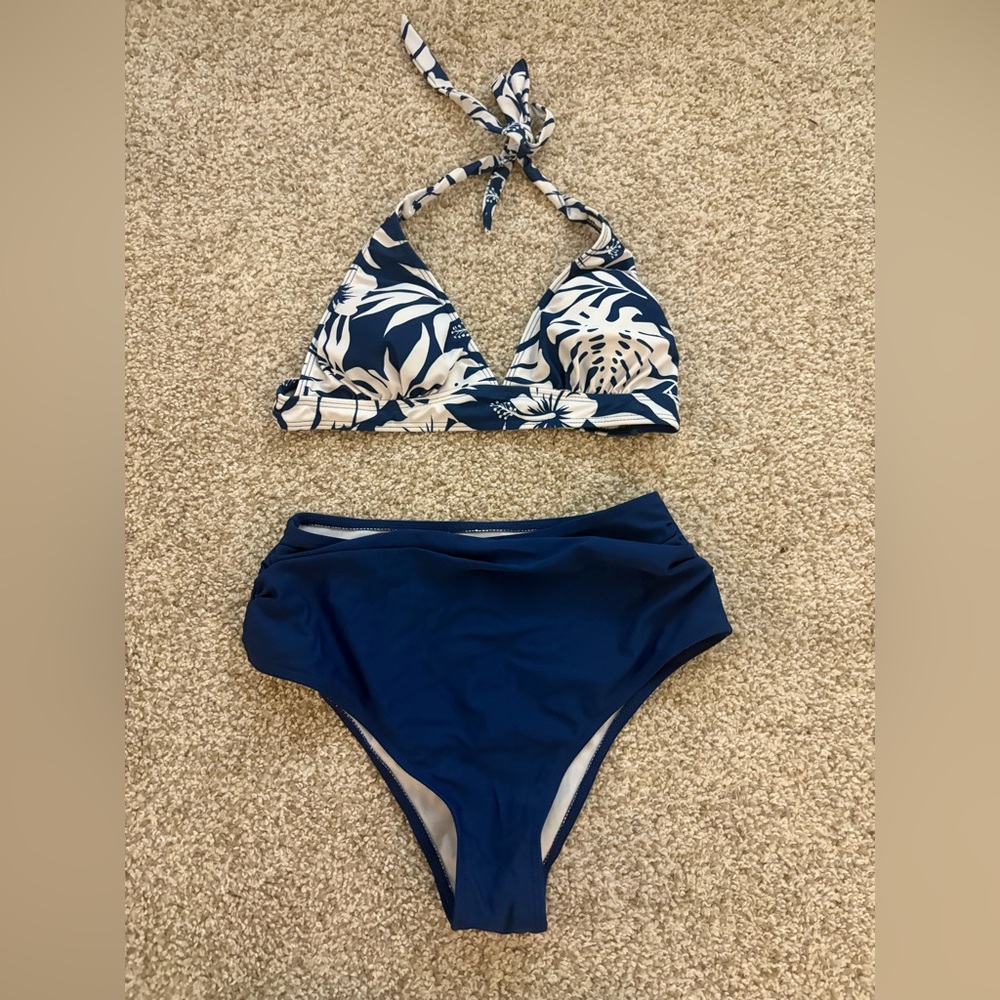 SHEIN Blue and White Floral Bikini Set